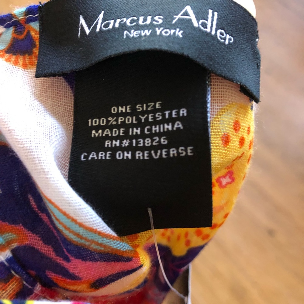 Marcus Adler Scarf - Picture 6 of 7